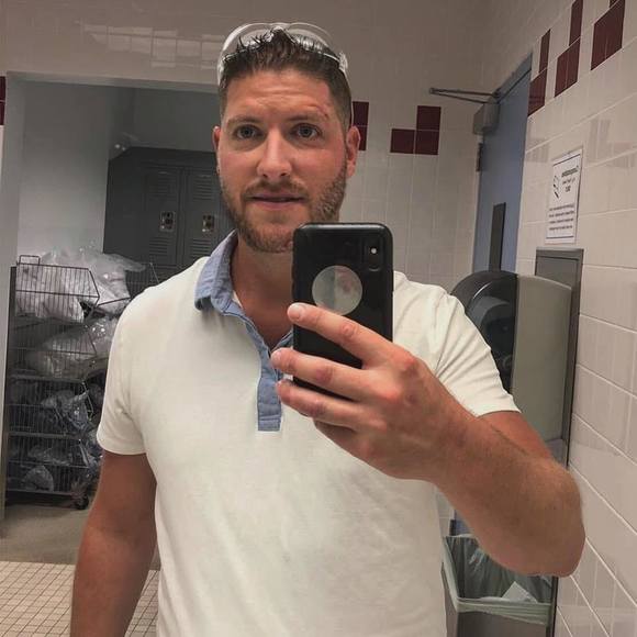 Meet your Posher, David - Picture 1 of 1